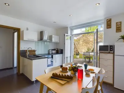 Cuisine ou kitchenette dans l'établissement -GARDEN - Une Oasis au coeur de Concarneau