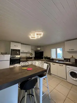 Cuisine ou kitchenette dans l'établissement Gîte de Pennenez