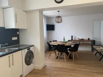 Cuisine ou kitchenette dans l'établissement A Proximité du centre de BREST, beau T3, 2 ch, 7 personnes