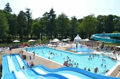 Piscine de l'établissement Le studio ou située à proximité