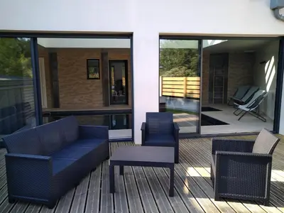 Coin salon dans l'établissement Maison bord de mer - Baie de Douarnenez - Piscine couverte