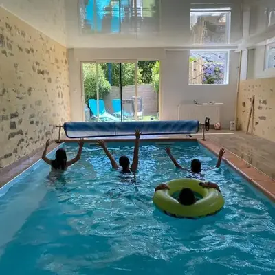 La Villa du Cap - piscine intérieure chauffée toute l'année - salle de billard