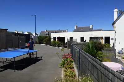 Tennis de table au sein de l'établissement Molene 200 m plage et port ou à proximité