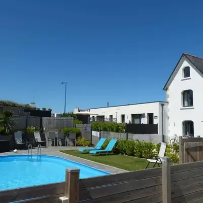 Molene 200 m plage et port