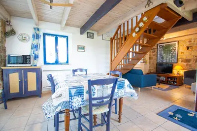 Cuisine ou kitchenette dans l'établissement Le Gaoulac'H I Vue mer & Grand jardin