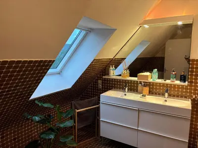 Salle de bains dans l'établissement Chambre dans maison individuelle