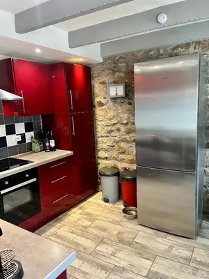 Cuisine ou kitchenette dans l'établissement Gite Les Petits Dragons