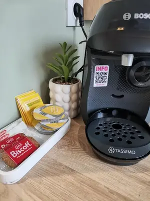 Plateau bouilloire dans l'établissement Studio cosy et calme
