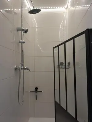 Salle de bains dans l'établissement Le nid d'hirondelle