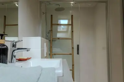 Salle de bains dans l'établissement Ti Gwer - vue mer - wifi
