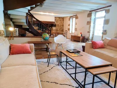 Coin salon dans l'établissement Grande maison familiale au cœur du Finistère