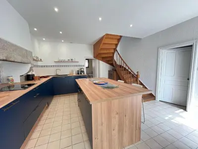 Cuisine ou kitchenette dans l'établissement Maison Kersaliou, proche mer St Pol de Léon