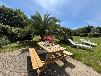 Jardin de l'établissement Maison Kersaliou, proche mer St Pol de Léon
