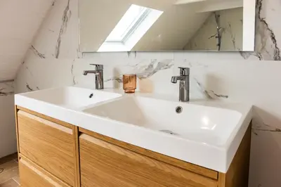 Salle de bains dans l'établissement LE BIG ARISTIDE - Superbe Duplex en Centre-ville - 3 chambres