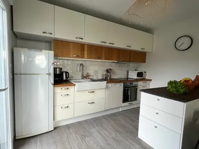 Cuisine ou kitchenette dans l'établissement Maison bord de mer, plage 160m