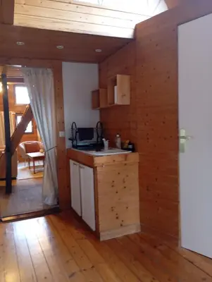 Cuisine ou kitchenette dans l'établissement Escapade Romantique sous les toits de Kéréon - Centre Historique, rue piétonne