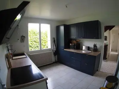 Cuisine ou kitchenette dans l'établissement Kertiti