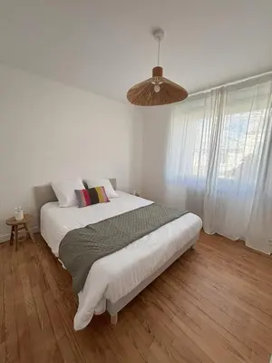 Un ou plusieurs lits dans un hébergement de l'établissement maison vue mer avec terrasse
