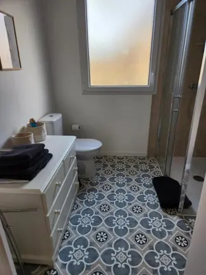 Salle de bains dans l'établissement Ti an holen Maison familiale de charme à 5mn à pied de la plage et du port