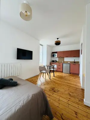 Cuisine ou kitchenette dans l'établissement Résidence des Quais - Centre ville - Wifi - Netflix