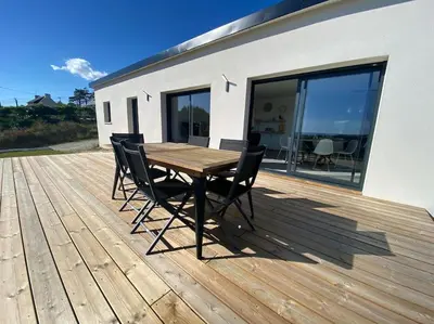 Balcon ou terrasse dans l'établissement Maison neuve vue panoramique sur la mer 6 pers à Crozon