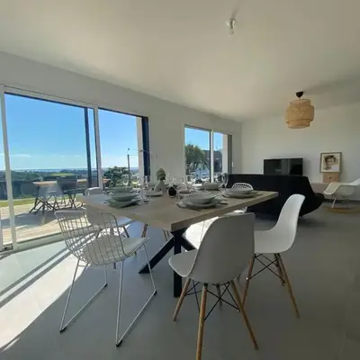 Maison neuve vue panoramique sur la mer 6 pers à Crozon