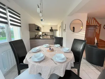 Cuisine ou kitchenette dans l'établissement Maison des Dunes