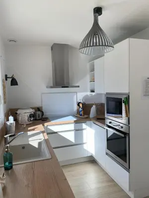 Cuisine ou kitchenette dans l'établissement tyklan