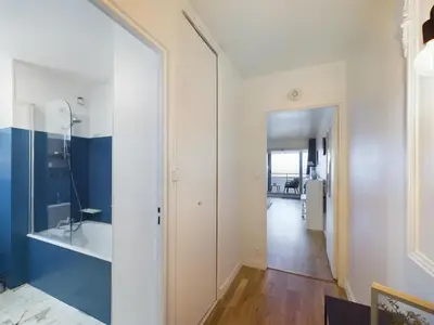 Salle de bains dans l'établissement -BLUE- Studio avec vue mer et parking