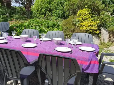 Jardin de l'établissement Maison Bretonne Ti Ar Strobineller, Plages et GR34 à 10 mn Plouguerneau