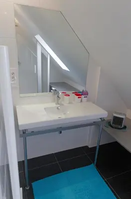 Salle de bains dans l'établissement La Galiote