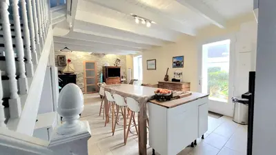 Cuisine ou kitchenette dans l'établissement Maison Vue Mer proche Pointe du Raz Audierne Plouhinec Finistère