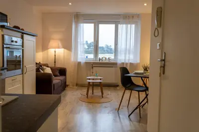 Cuisine ou kitchenette dans l'établissement Ti Gat- vue mer - wifi