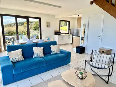 Coin salon dans l'établissement La marée haute - vue mer imprenable