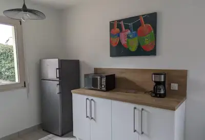 Cuisine ou kitchenette dans l'établissement La marée basse - vue mer imprenable