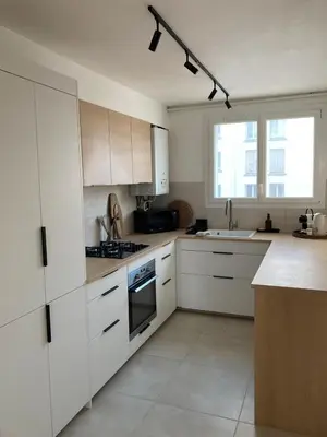 Cuisine ou kitchenette dans l'établissement 63m2 Lumineux proche Stang Alar