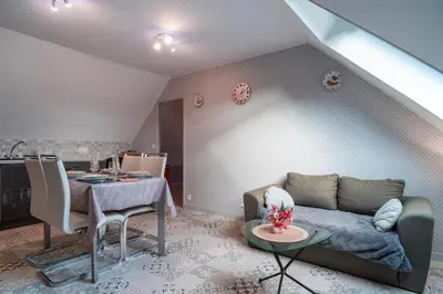 Coin salon dans l'établissement Île Saint Nicolas - Bel appt à 3km de la plage