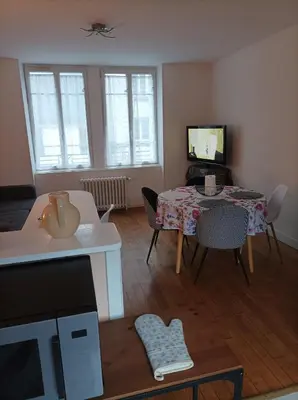 Télévision ou salle de divertissement dans l'établissement Ici, on y revient par plaisir