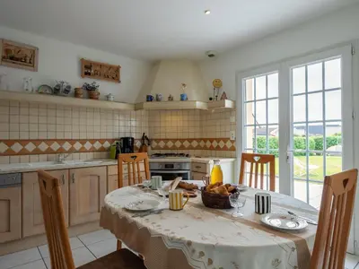 Cuisine ou kitchenette dans l'établissement Holiday Home Ty Stella by Interhome