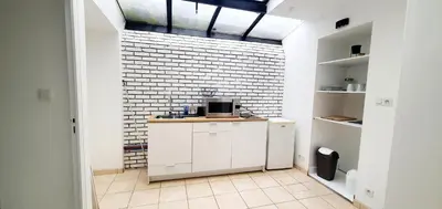 Cuisine ou kitchenette dans l'établissement Appartement 58m2 10min de la gare à pied