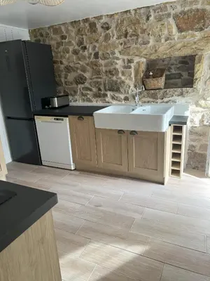 Cuisine ou kitchenette dans l'établissement Métairie Yvaël Penty Gwen