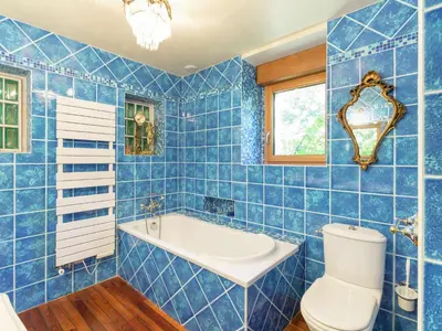Salle de bains dans l'établissement Villa 100 meters from the Atlantic