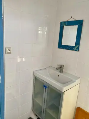 Salle de bains dans l'établissement Maison typique du pays bigouden
