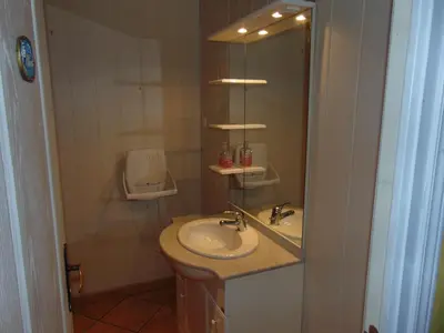 Salle de bains dans l'établissement Penty Yves 10 personnes
