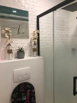 Salle de bains dans l'établissement La montagnarde