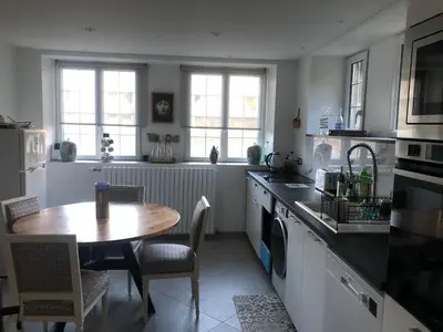 Cuisine ou kitchenette dans l'établissement La montagnarde
