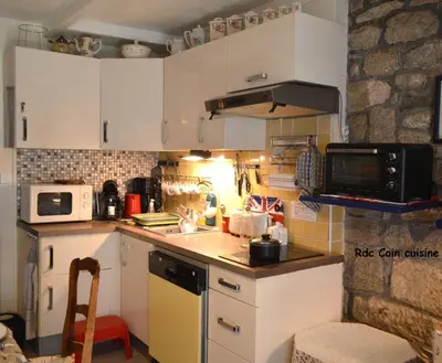 Cuisine ou kitchenette dans l'établissement PentyTy TadKozh Très proche du port de Kérity