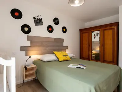 Un ou plusieurs lits dans un hébergement de l'établissement Holiday Home Ty'vonne by Interhome