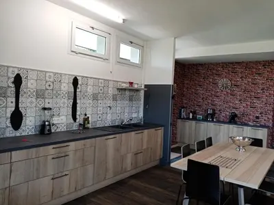 Cuisine ou kitchenette dans l'établissement Natural green villa 15 personnes