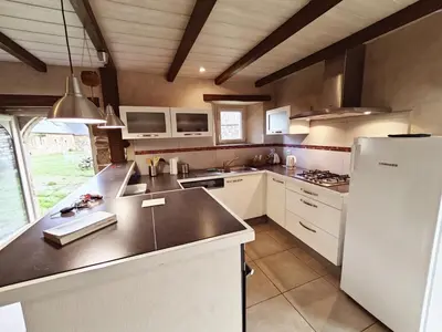 Cuisine ou kitchenette dans l'établissement Chestnut - Charming cottage - Renovated 2024- Gîte de charme - Rénové 2024